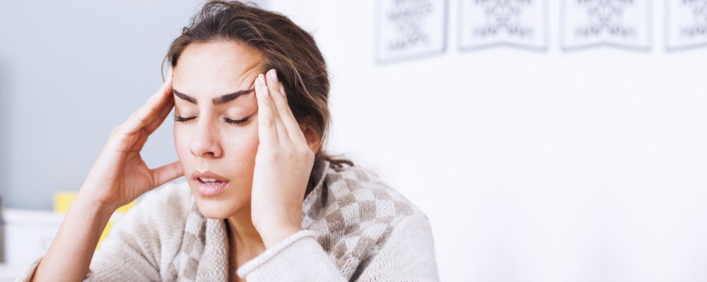 Headaches-is-also-a-sign-is-that-your-body-is-dehydrated