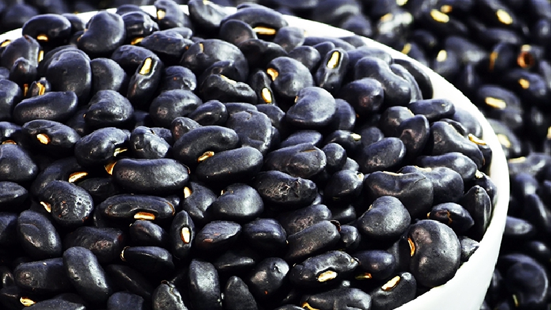 Black-Beans-must-Eat-for-a-Strong Body