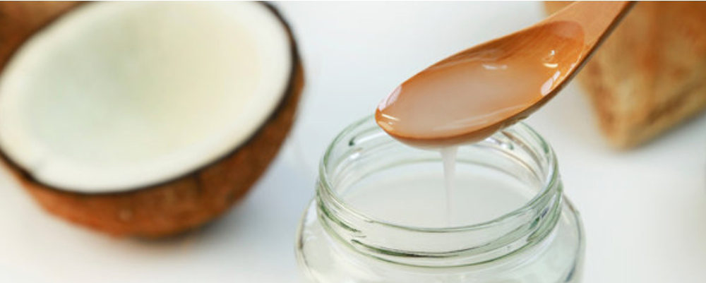 Use-Coconut-Oil-to-Get-Rid-of-Under-Eye-Bags