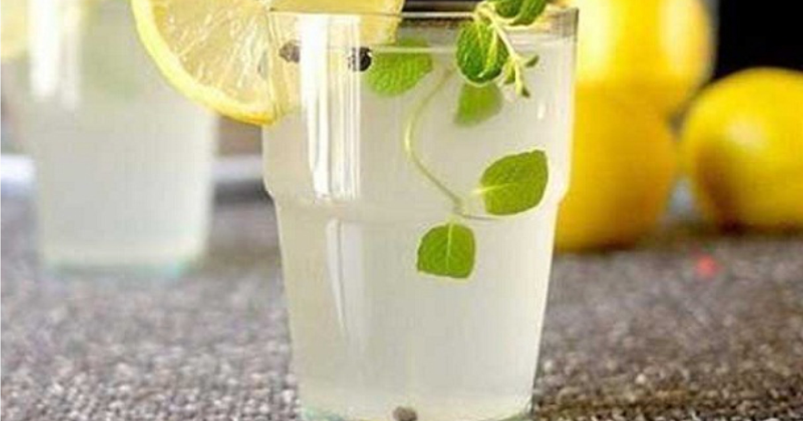 Drink-Lemon-Juice-Saveral-Times-a-day-for-Gout-Pain-Relief