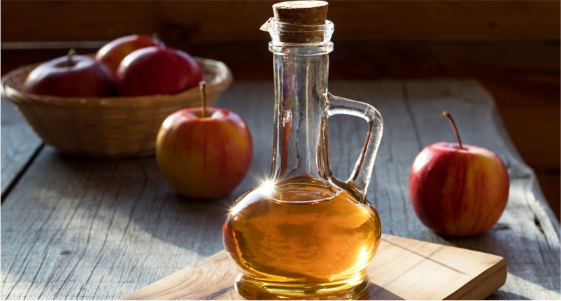 Use-Apple-Cider-Vinegar-to-treat-foot-tendonitis