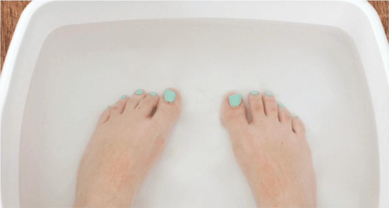 use-Carbonated-Water-to-treat-foot-tendonitis