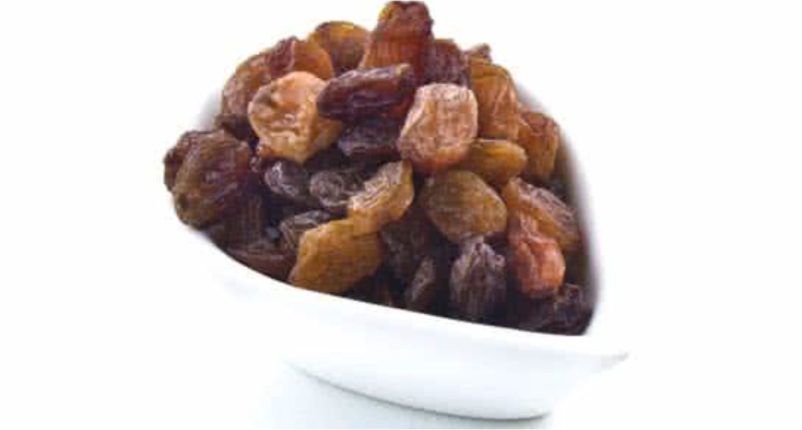 Eat-Raisins-in-good-amount-for-Low-Blood-Pressure