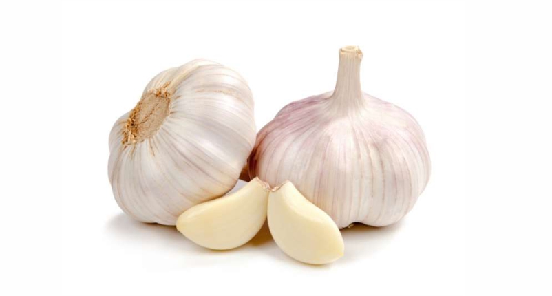 Use-Garlic-for-Treating-Arthritis-in-Hands